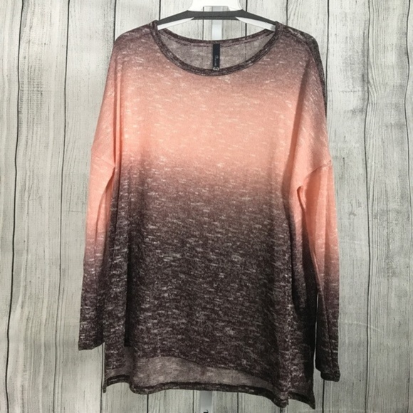 Fashionista Loose Fit Ombré Top - Picture 7 of 8